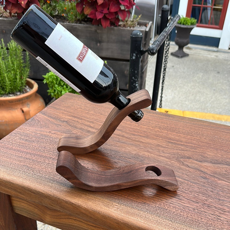 Floating wine holder